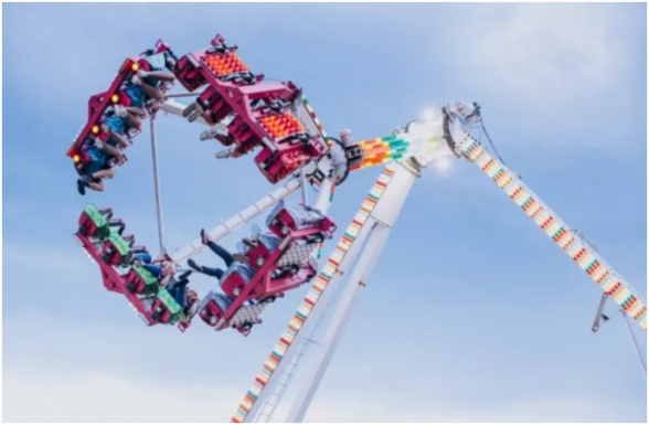 Սաուդյան Արաբիայում 360°-ով պտտվող ատրակցիոնը շարժման ժամանակ 2 կես է եղել (տեսանյութ)